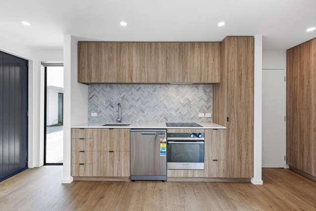 2/37 Maxwell Street Riccarton_1