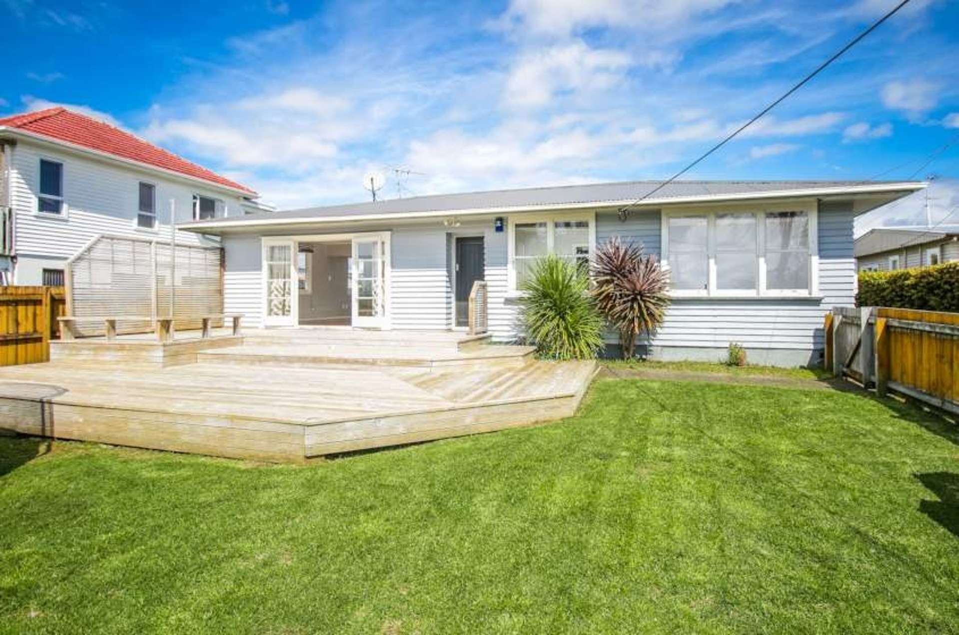 13 Rewarewa Road Te Atatu Peninsula_0