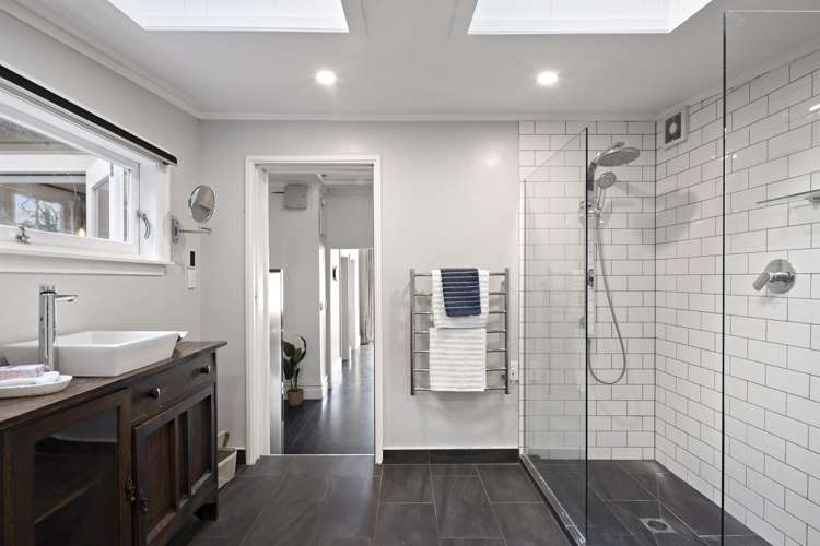 397 Karaka Bay Road Karaka Bays_8