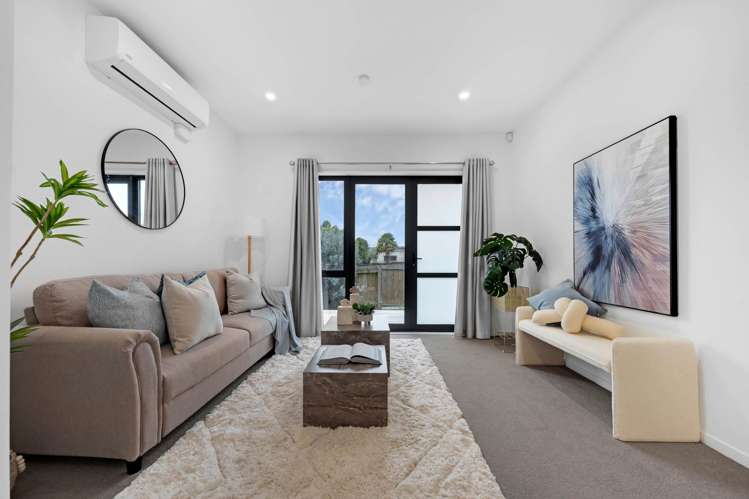 2/112 Moore Street_1