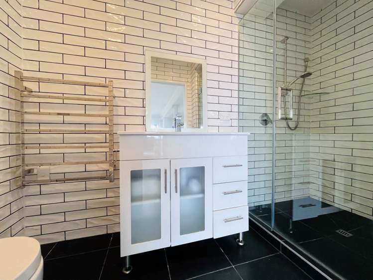 1022 Whangaparaoa Road Tindalls Beach_22