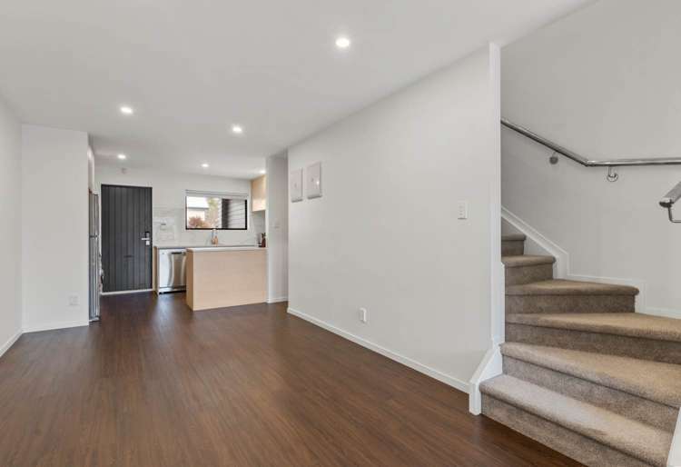 2/55 GREAT SOUTH ROAD Papakura_6