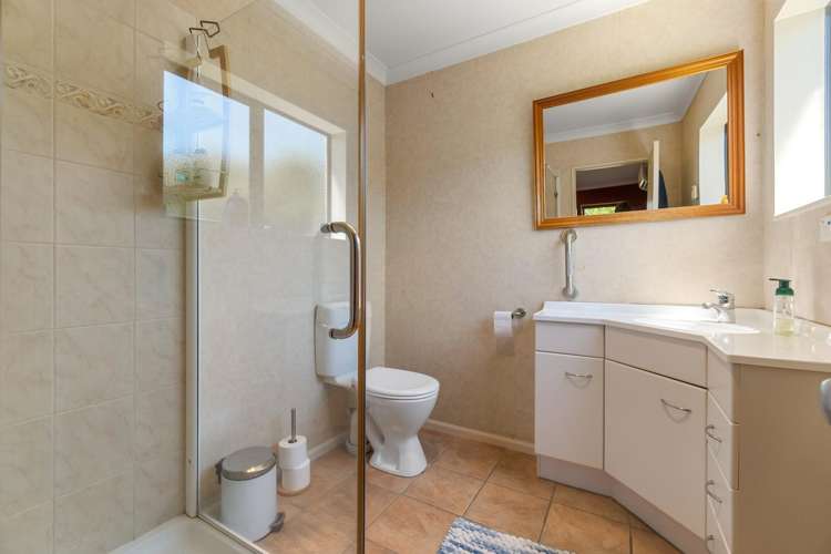 3714 Cambridge Road Leamington_24