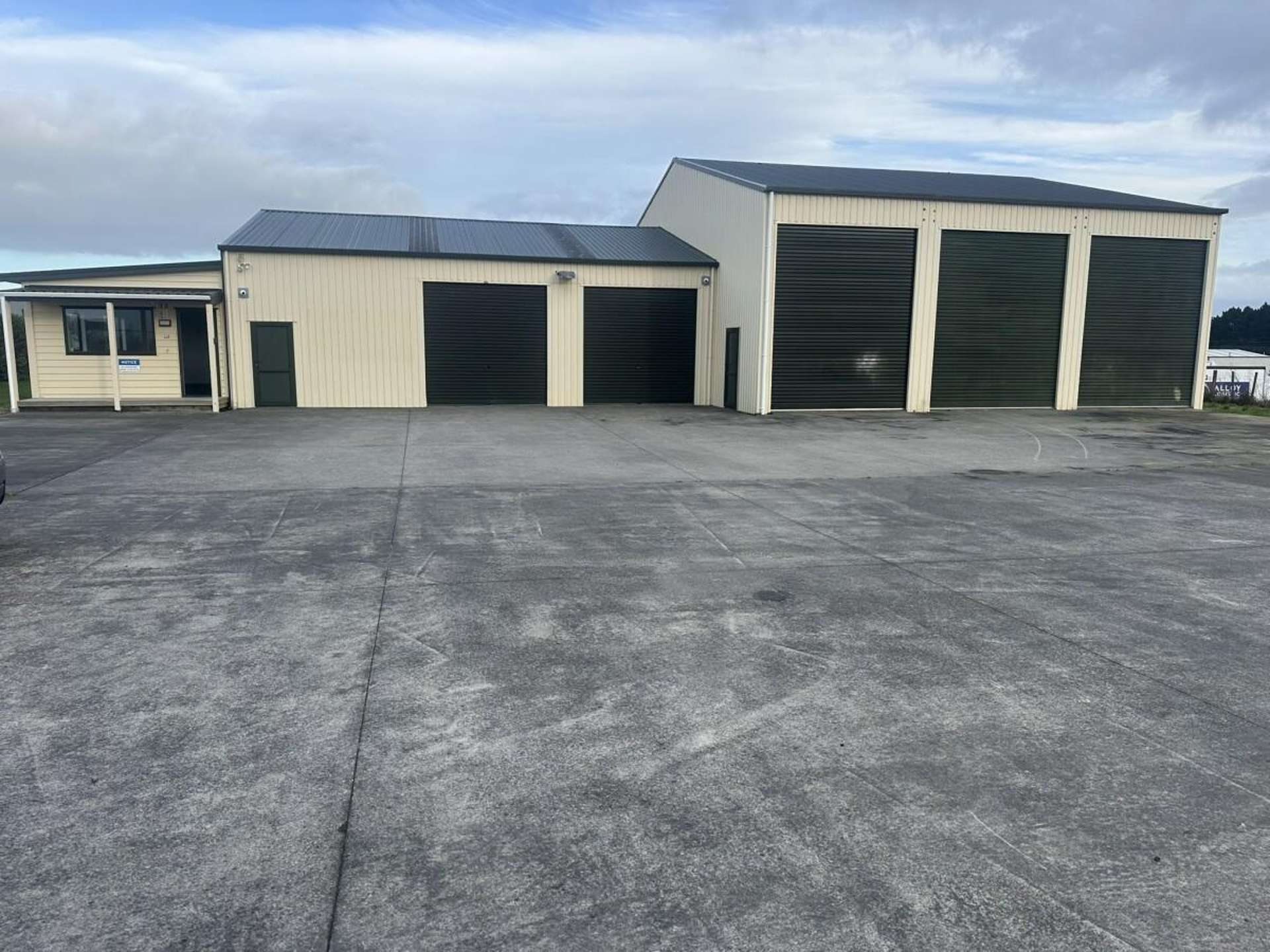 8A Swans Road Bell Block_0