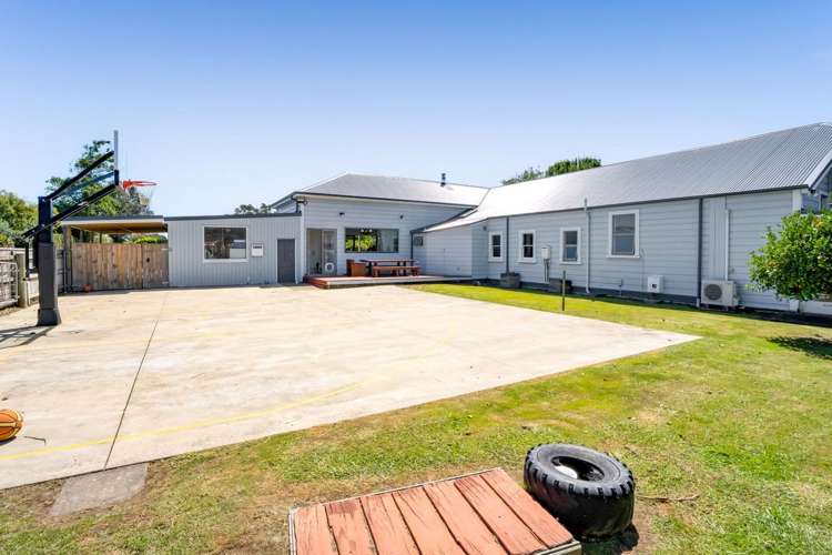 76 Glover Road Hawera_27