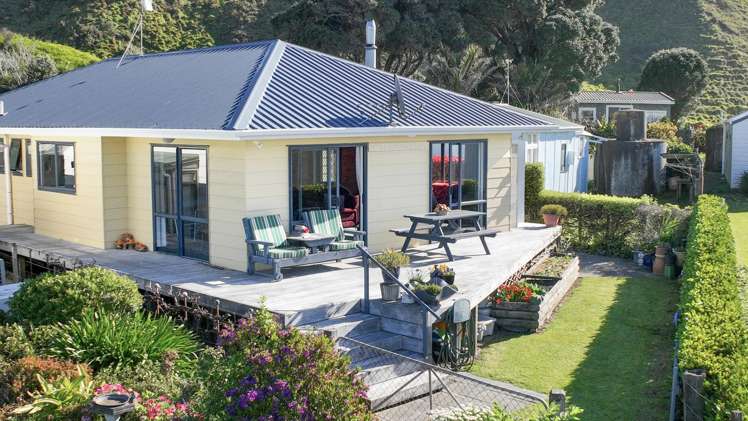 7 Oraka Road Māhia_28