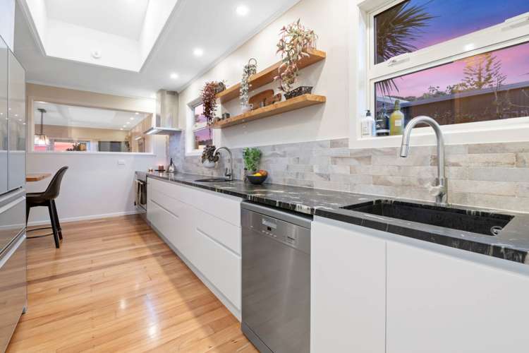 867 Whangaparaoa Road Manly_10