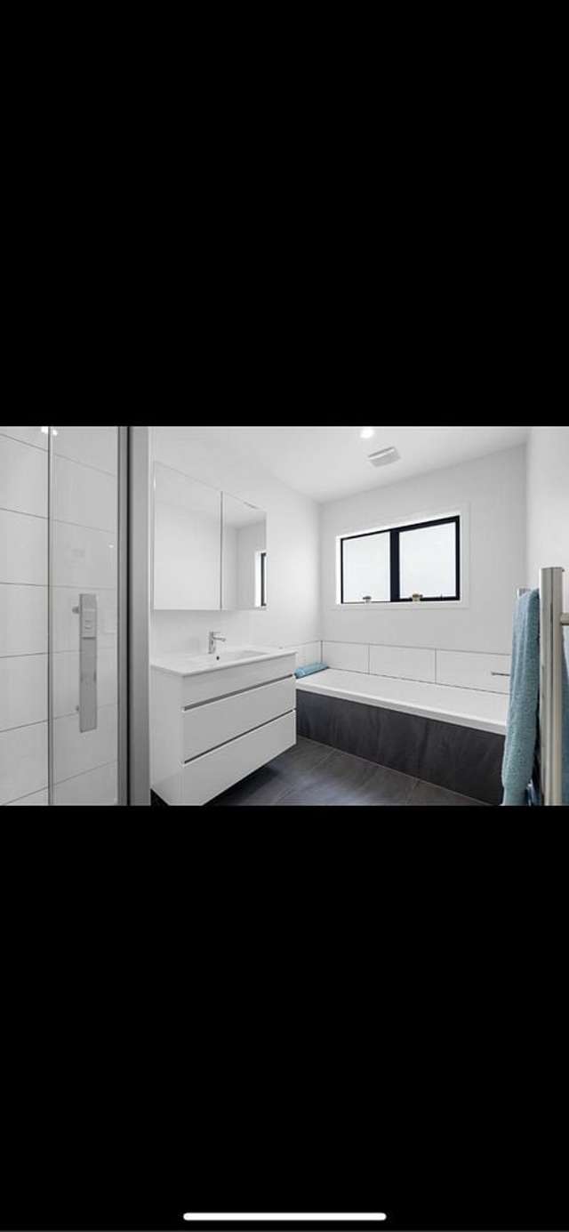 25 Henrietta Maxwell Grove Wainuiomata_1