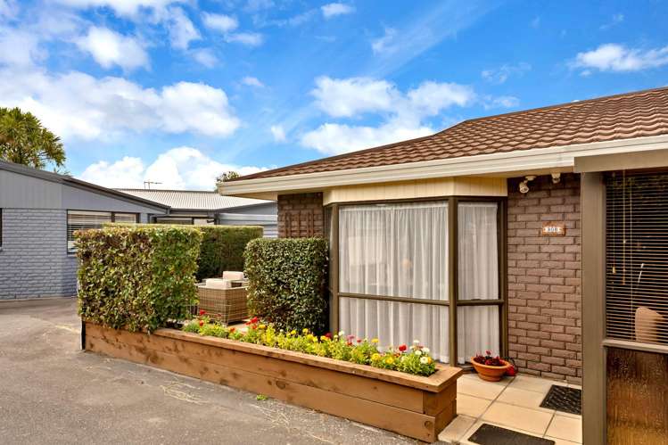 2/30 Strickland Street Somerfield_21