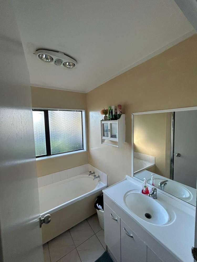 19 Serai Place Flat Bush_9