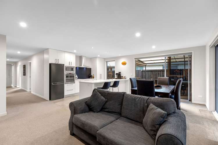 103 Ballintoy Park Drive Welcome Bay_13