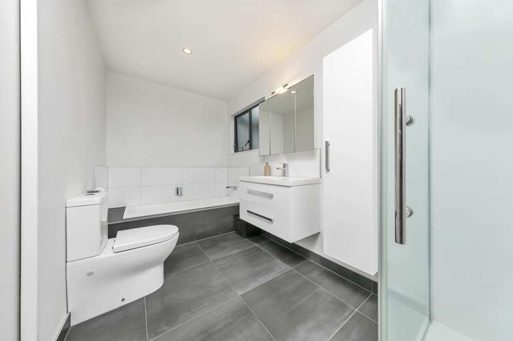 7a Shipton Place Blockhouse Bay_15