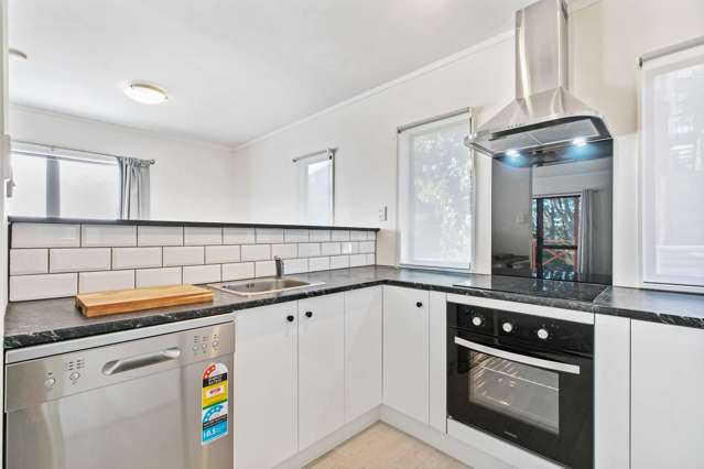 2/133b Manuka Road Bayview_3