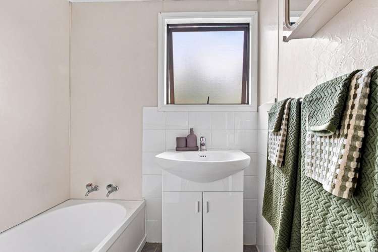20 Hemans Street Leamington_11