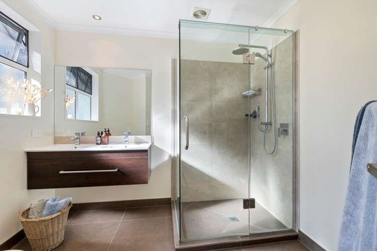 28 Beacon Road Riverhead_20