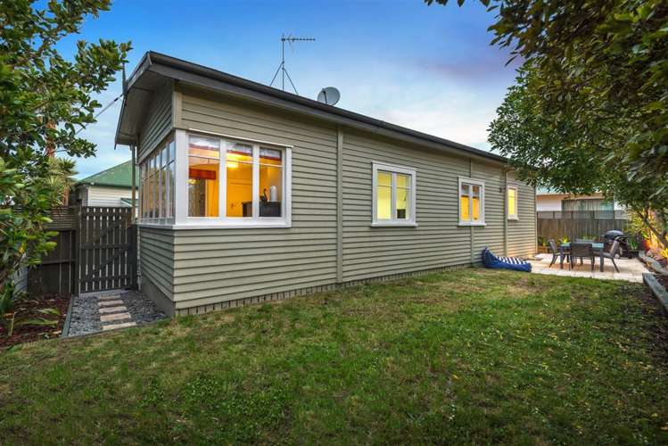 7a Fairfax Avenue Northcote_16