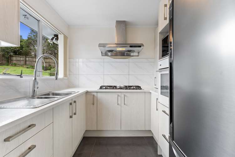 8 Skyla Place Massey_6