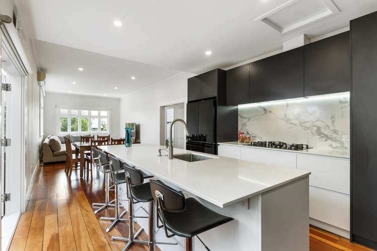 4 Cambrai Avenue Mount Roskill_11