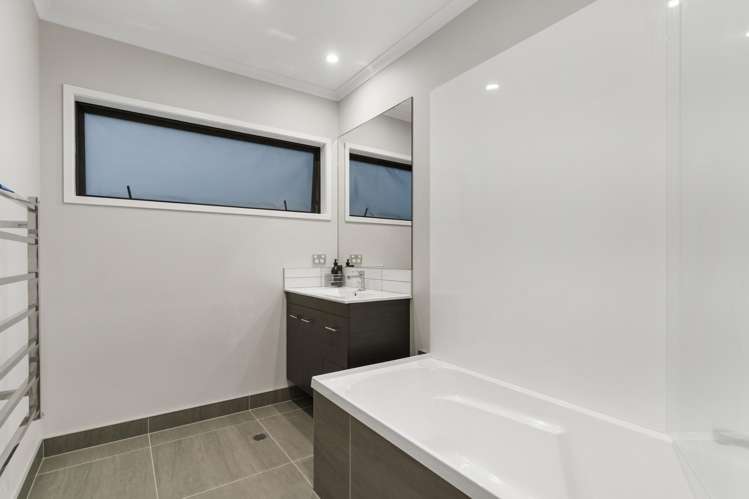 16 Tuamaka Lane Hobsonville_5