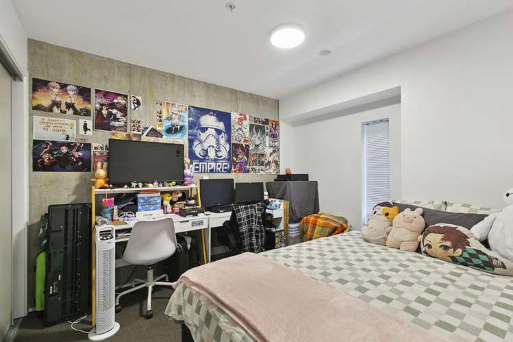 402 + 402a/111 Dixon Street_0
