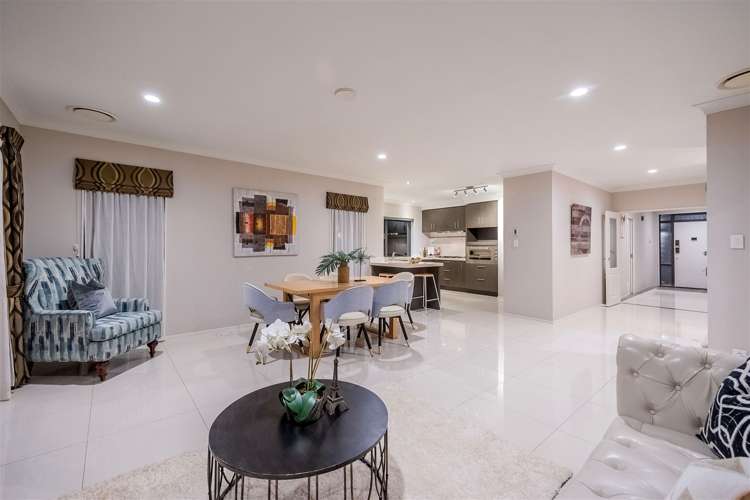 6 Fairhill Place Flat Bush_11