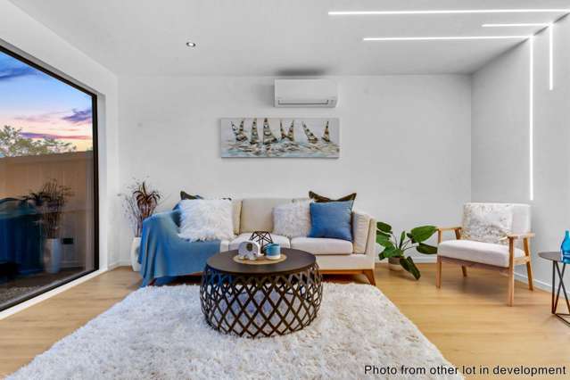 2/69 Walworth Avenue Pakuranga Heights_1