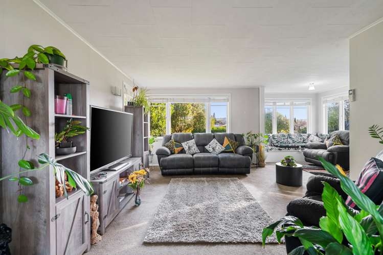15 Clyde Street Utuhina_2