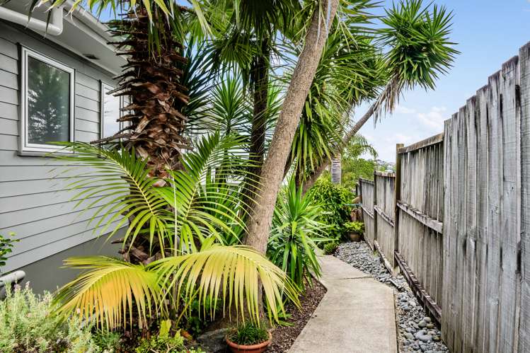 2/23 Thalia Place Totara Vale_14