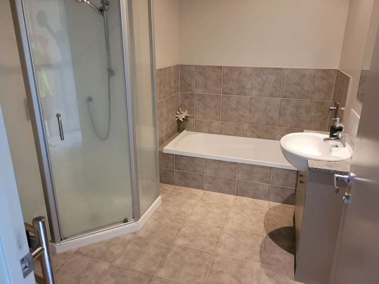 47 Norwood Drive Flat Bush_5