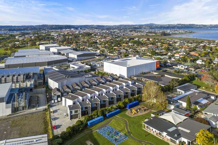 20/8 Laurenson Road Hobsonville_0