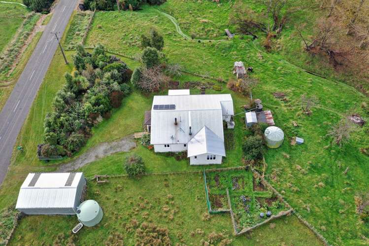 2096 Rangiwahia Road_2