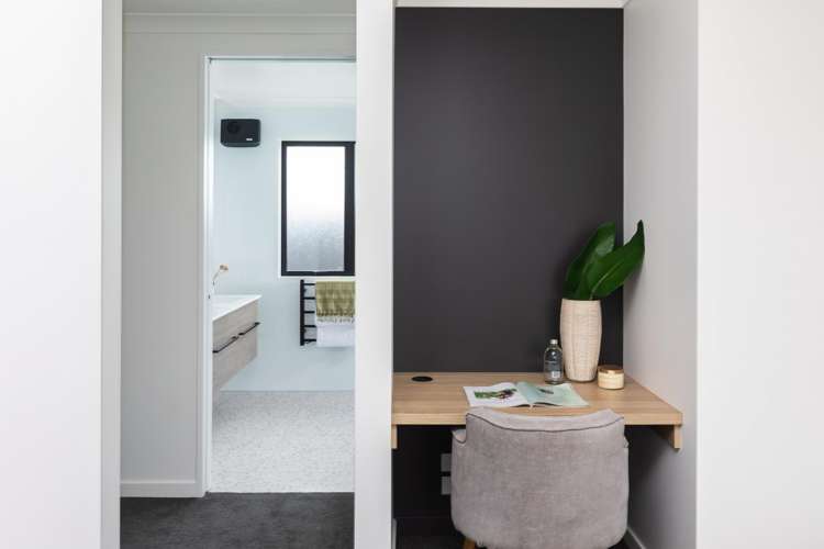 22 Verdeco Boulevard Lincoln_13