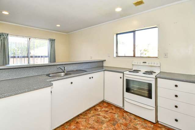 1/3A Youngs Road Papakura_2