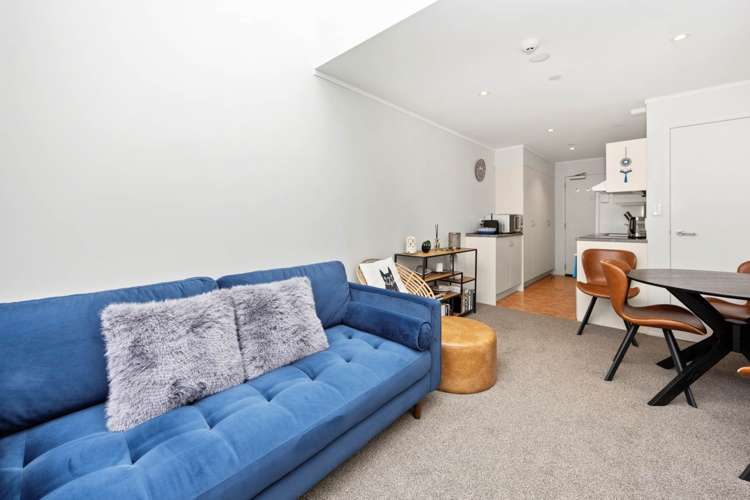 5B/30 Westward Ho Glen Eden_6