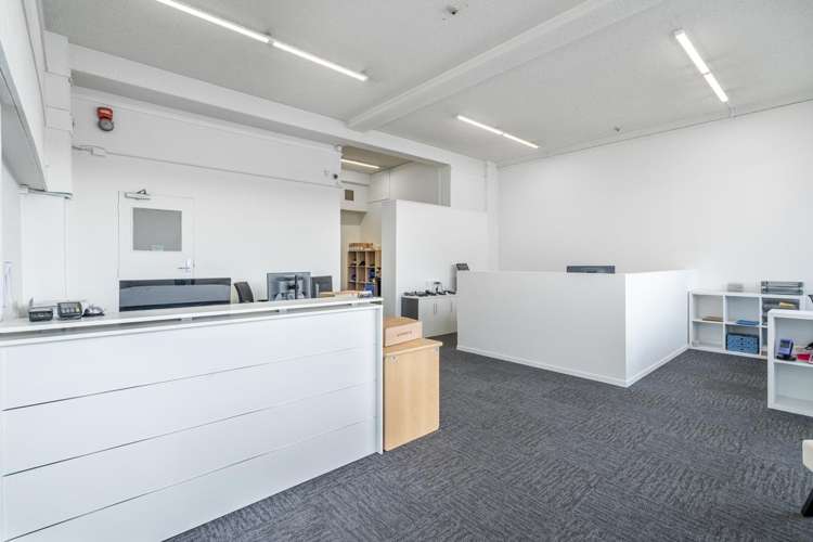 228 Dee Street and 11 Earnslaw Street Avenal_18