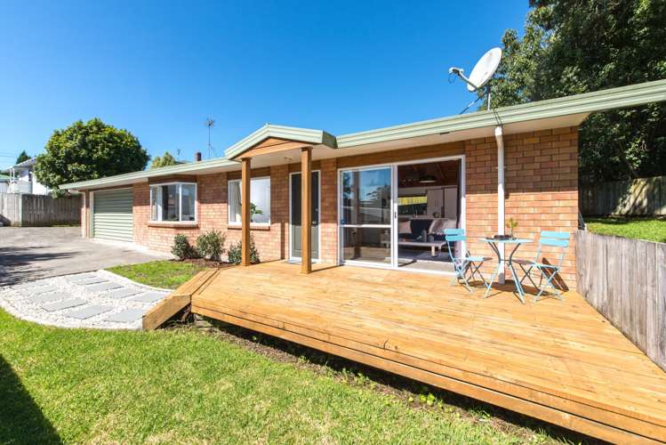 6a Quiet Street Te Atatu South_1