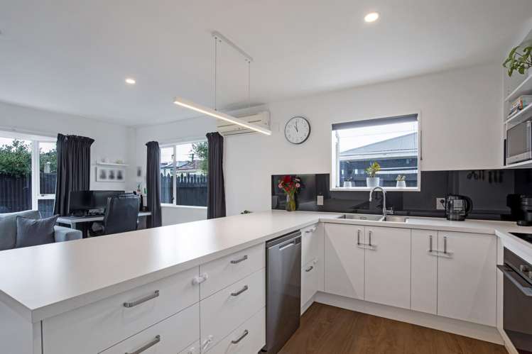 2/31 Barrie Street Addington_6