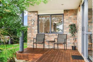 16 Amber Drive_1