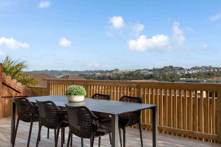 18/22 Northcross Drive Oteha_14