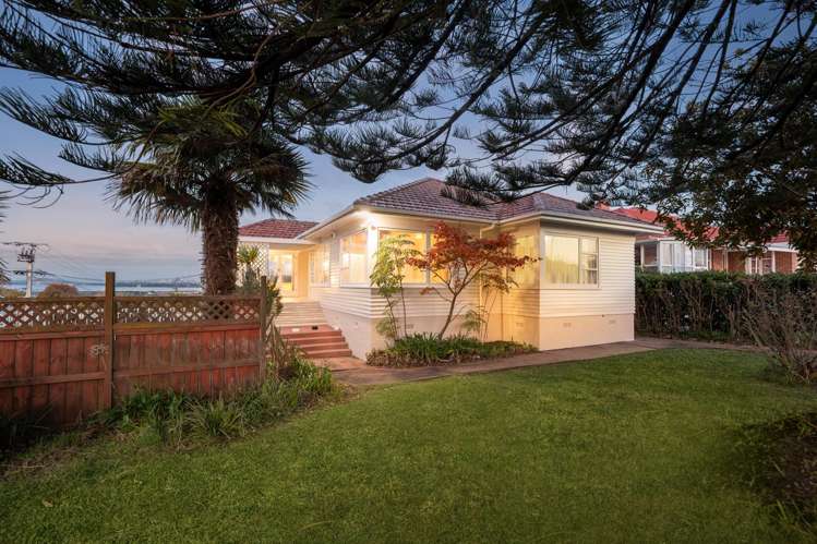 221 Te Atatu Road Te Atatu South_5