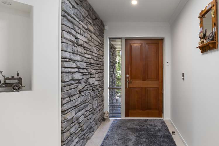 7 Jarnac Boulevard Yaldhurst_3