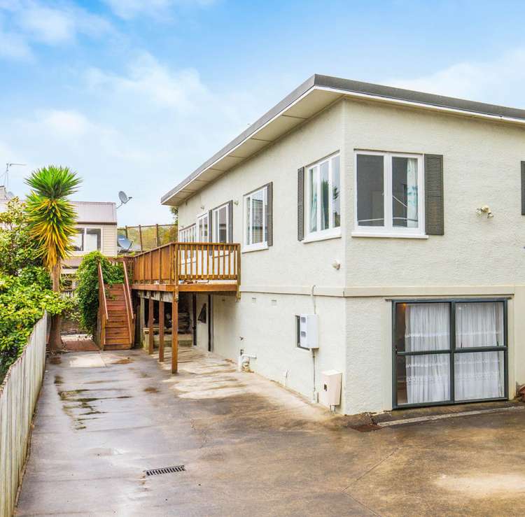 21a Hendry Avenue Hillsborough_17