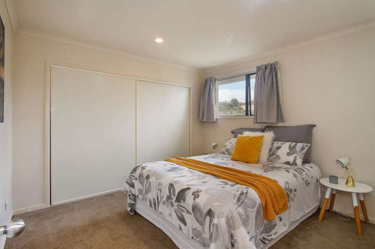 6 Thomas Hamer Place Greenhithe_10