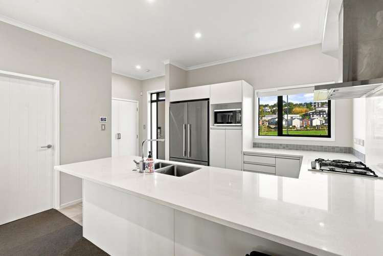 125 Bonair Cresent Millwater_3