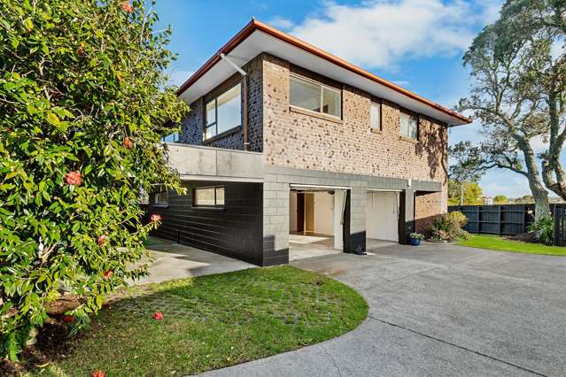 Scenic & Flexible Family Home