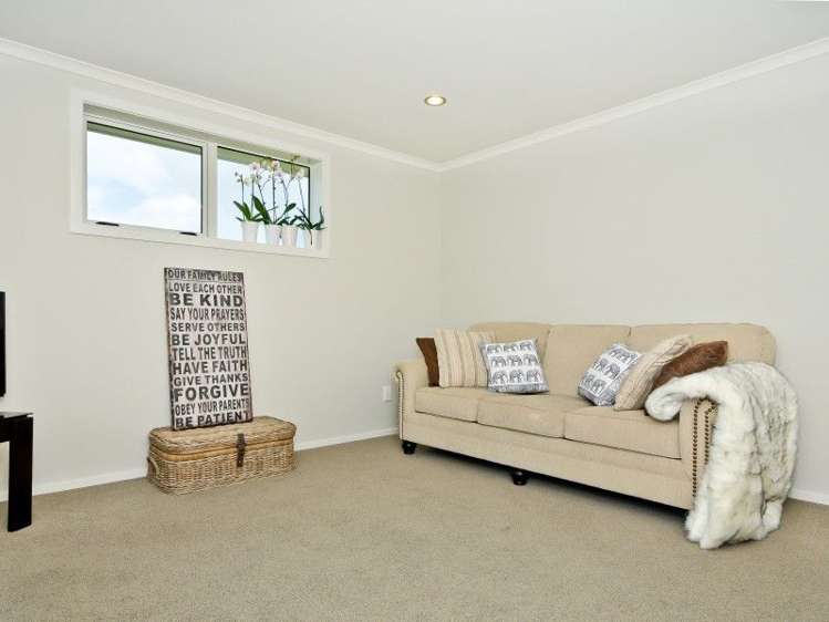 9 Cabourne Drive Glenview_23