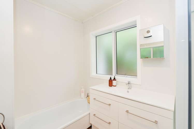 26 Black Road Otatara_21