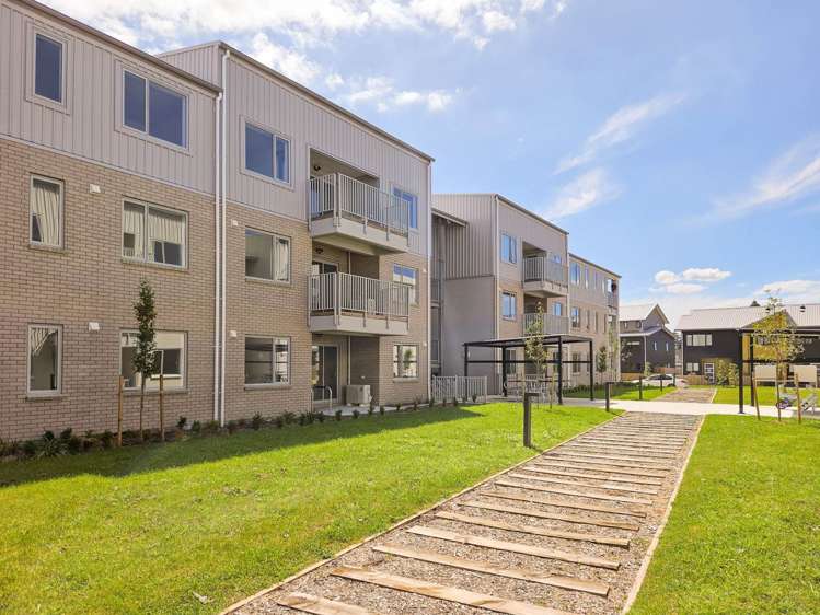 G05/28a Eileen Newey Place Henderson_13