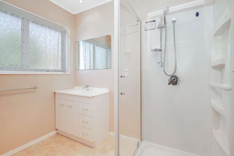 2/2 Tower Hill Stanmore Bay_7