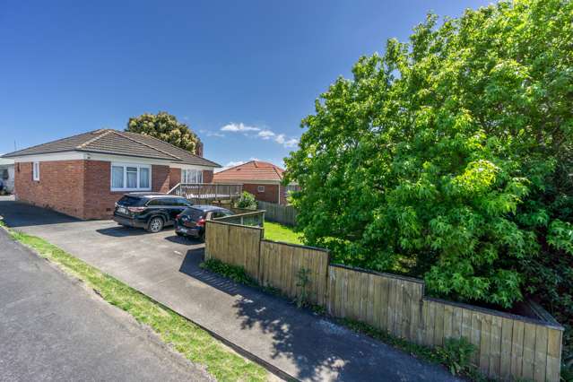 687 Richardson Road Mount Roskill_3